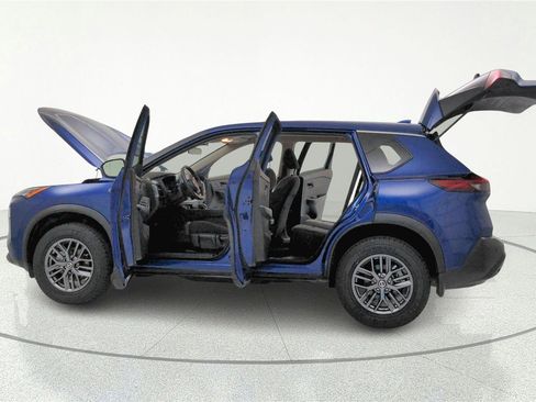 Used 2021 Nissan Rogue S AWD/4WD image 12