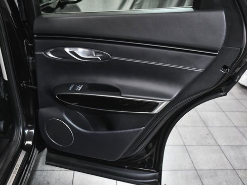 Used 2025 Genesis GV70 2.5T image 12