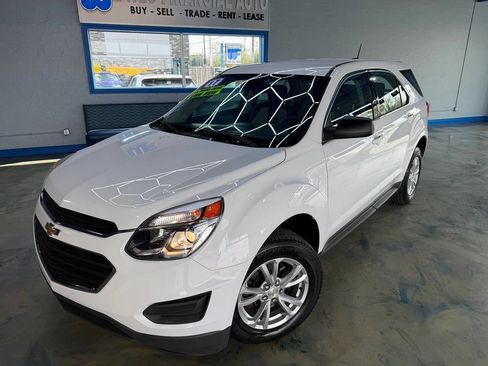Used 2017 Chevrolet Equinox LS AWD/4WD image 1