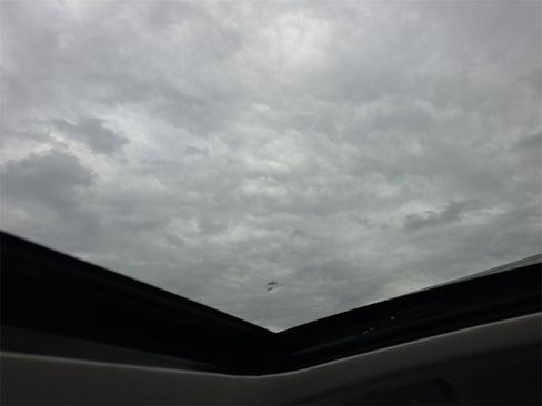 Used 2019 Chevrolet Traverse Premier w/ Redline Edition image 35