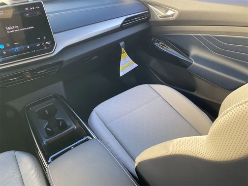 New 2025 Volkswagen ID.4 Pro S image 12