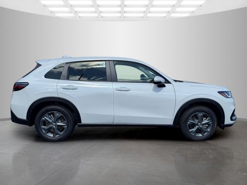 New 2026 Honda HR-V LX image 6