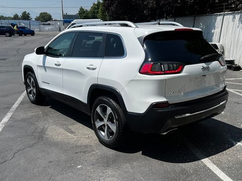 Used 2019 Jeep Cherokee Limited w/ Luxury Group AWD/4WD image 5