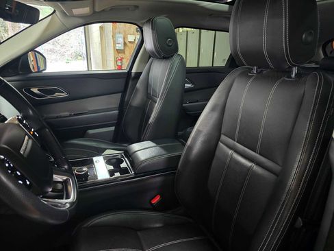 Used 2018 Land Rover Range Rover Velar S image 22