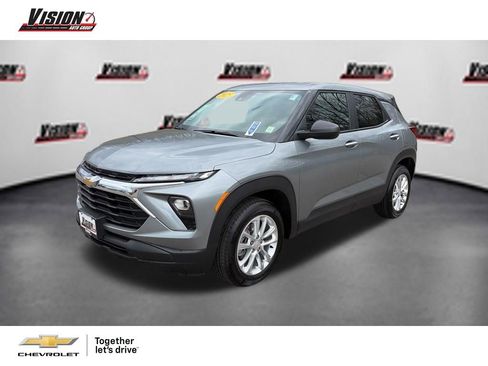 Used 2025 Chevrolet TrailBlazer LS w/ LS Convenience Package FWD image 1