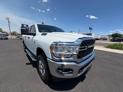 Used 2024 RAM 2500 Big Horn w/ Off Road Package AWD/4WD image 4