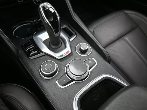 Used 2023 Alfa Romeo Giulia Sprint image 26