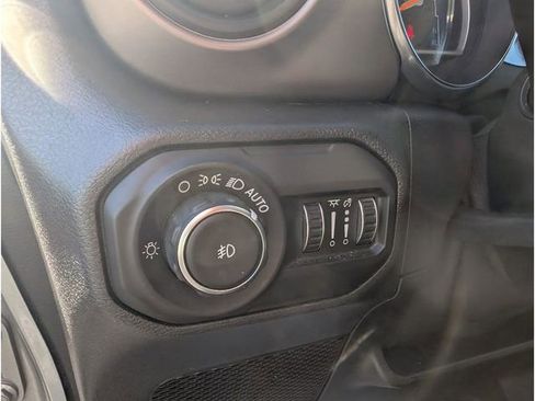 Used 2021 Jeep Wrangler Unlimited Sport image 15