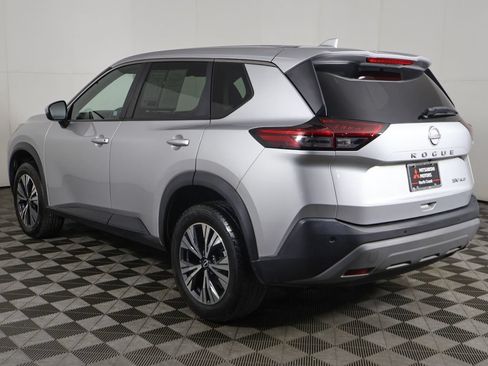 Used 2022 Nissan Rogue SV AWD/4WD image 7