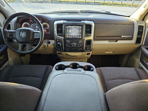 Used 2019 RAM 1500 Big Horn AWD/4WD image 40