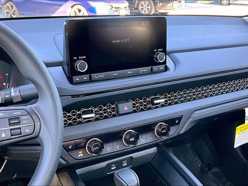 Used 2025 Honda Accord SE image 6