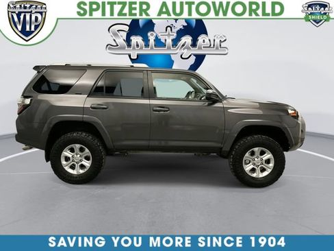 Used 2016 Toyota 4Runner SR5 AWD/4WD image 11