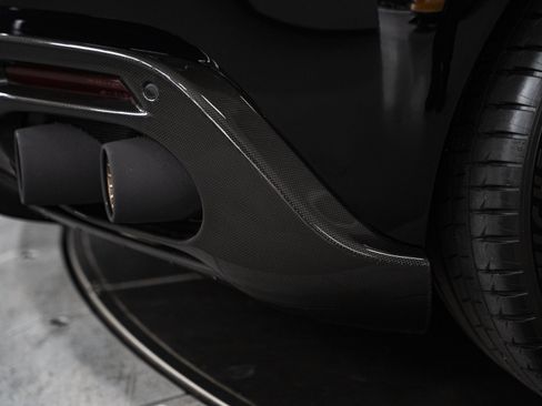 Used 2025 Ferrari Roma Spider RWD image 17