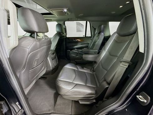 Used 2019 Cadillac Escalade Premium Luxury image 26
