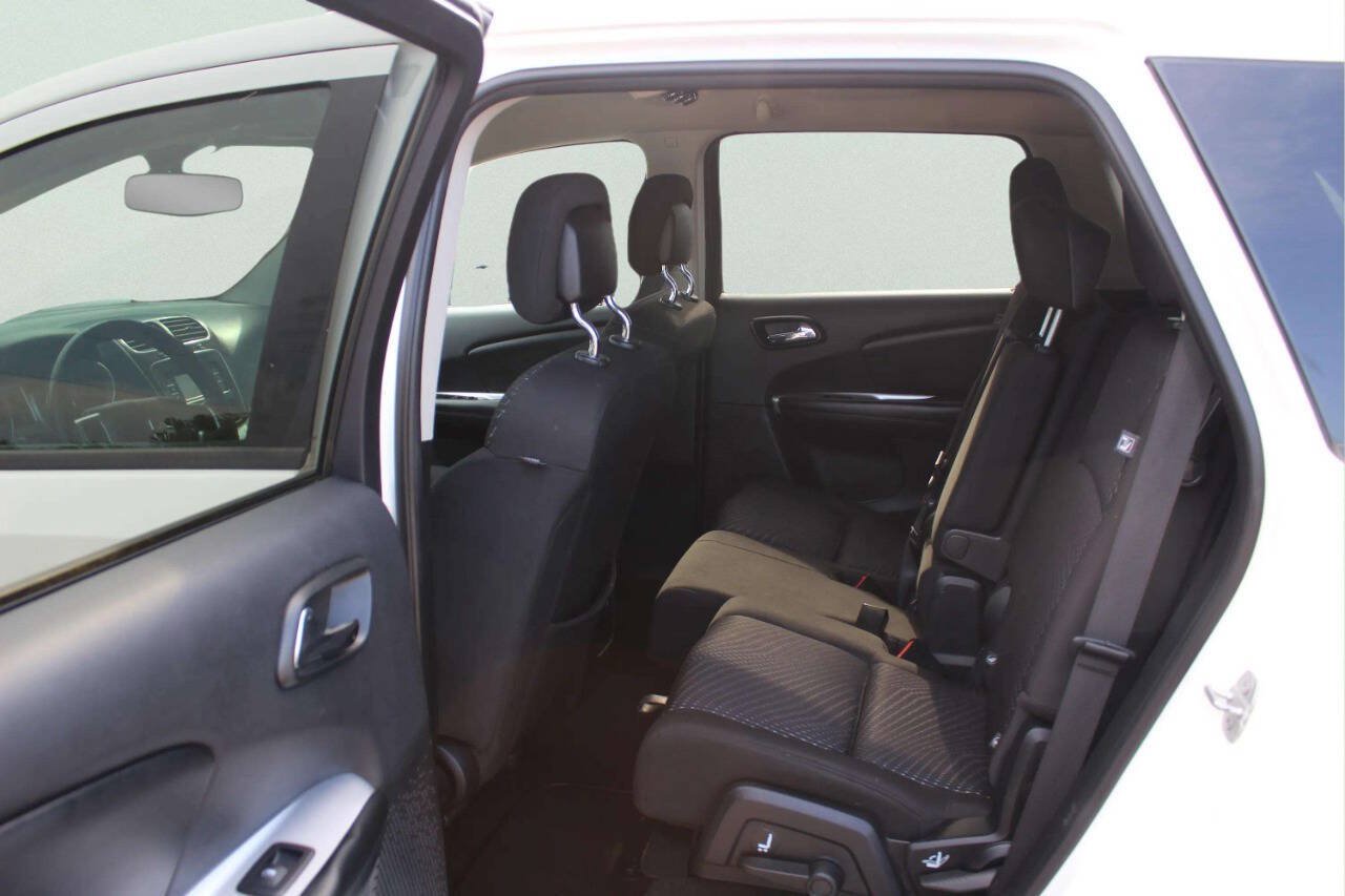 Used 2016 Dodge Journey SE w/ Flexible Seating Group FWD image 6