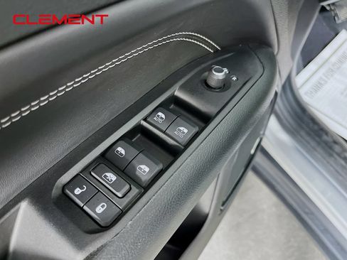 Used 2022 Jeep Compass Latitude w/ Sun and Sound Group AWD/4WD image 26