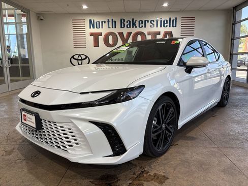 Used 2025 Toyota Camry XSE w/ Premium Package FWD image 6