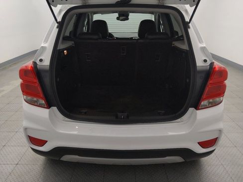 Used 2021 Chevrolet Trax LT w/ LT Convenience Package FWD image 29