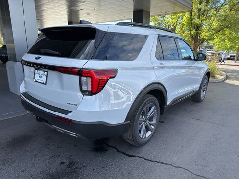 New 2026 Ford Explorer Active w/ Active Comfort Package AWD/4WD image 4