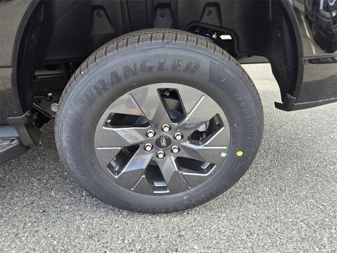 New 2025 Ford F150 Lightning Lariat image 9