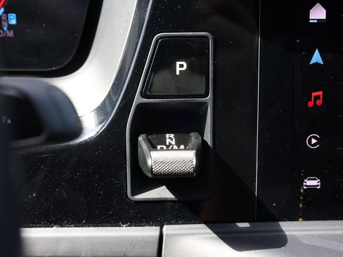 Used 2025 Porsche Panamera RWD image 35