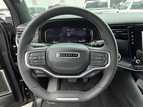 Certified 2024 Jeep Wagoneer 4WD image 28