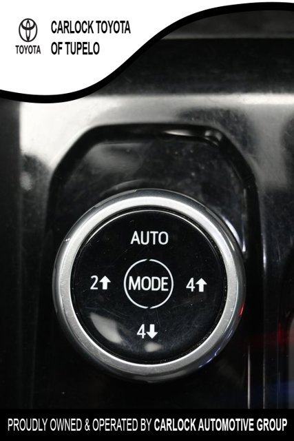 Used 2025 Chevrolet Colorado Trail Boss w/ Midnight Edition AWD/4WD image 33