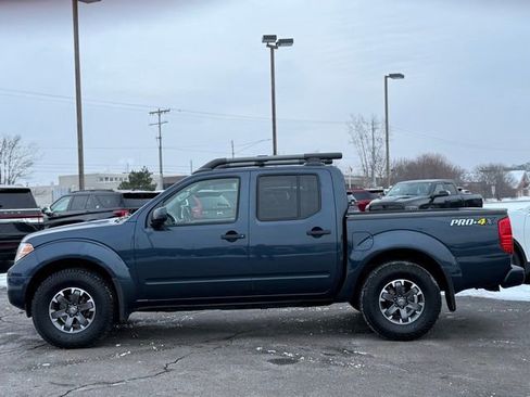 Used 2018 Nissan Frontier PRO-4X image 44