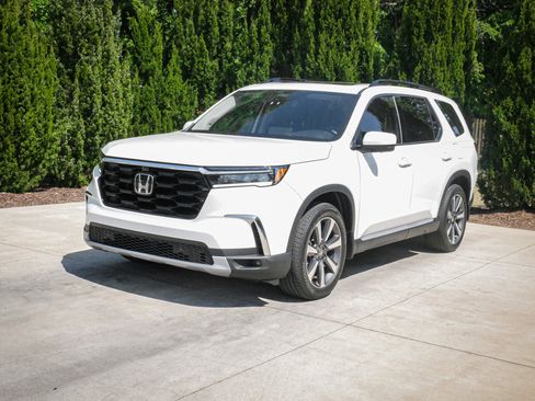 Used 2023 Honda Pilot Elite image 5