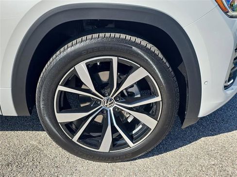 New 2026 Volkswagen Atlas SEL Premium R-Line AWD/4WD image 10