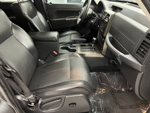Used 2012 Jeep Liberty Limited Jet w/ Comfort/Convenience Group image 13