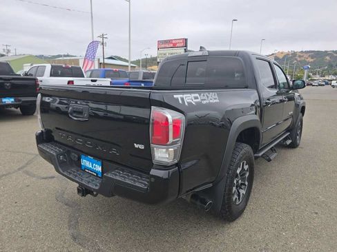 Used 2021 Toyota Tacoma TRD Off-Road w/ TRD Premium Off Road Package AWD/4WD image 5