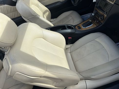 Used 2009 Mercedes-Benz CLK 550 Cabriolet w/ Premium I Pkg image 33