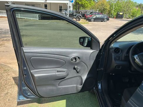 Used 2017 Nissan Versa S Plus image 16