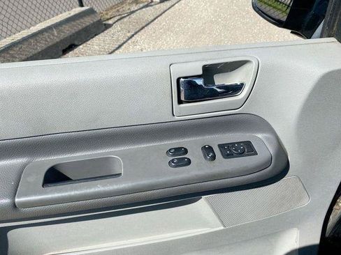 Used 2004 Ford Freestar Limited FWD image 21