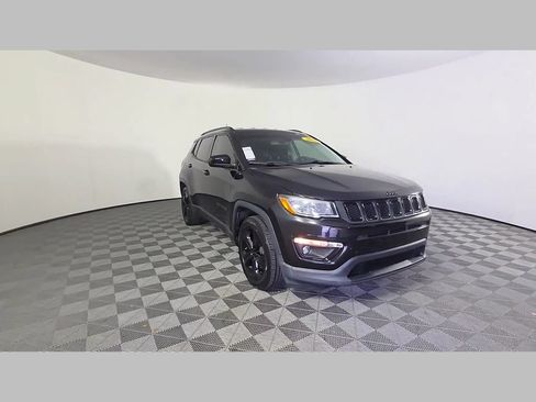 Used 2020 Jeep Compass Latitude FWD image 52