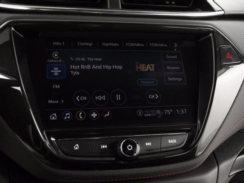 Used 2021 Chevrolet TrailBlazer RS w/ Technology Package image 30