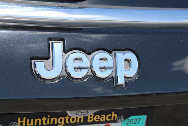 Used 2019 Jeep Compass Latitude w/ Popular Equipment Group FWD image 8