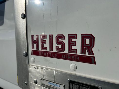 New 2025 Chevrolet Express 3500 Work Van w/ Power Convenience Package image 28