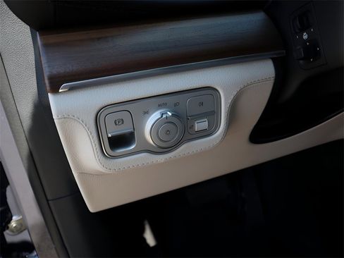 New 2026 Mercedes-Benz GLE 450 4MATIC image 33