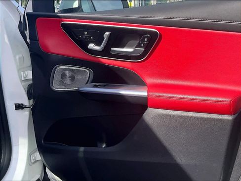 Used 2023 Mercedes-Benz GLC 300 4MATIC image 25