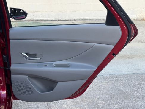 Used 2024 Hyundai Elantra SEL FWD image 42