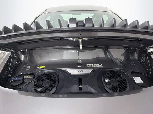 Certified 2022 Porsche 911 Carrera w/ Premium Package RWD image 24