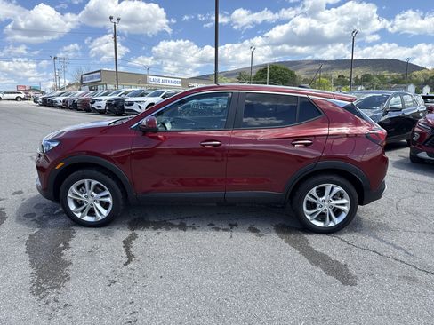 Used 2022 Buick Encore GX Preferred w/ Cold Weather Comfort Package AWD/4WD image 7