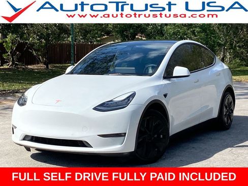 Used 2022 Tesla Model Y Long Range image 1