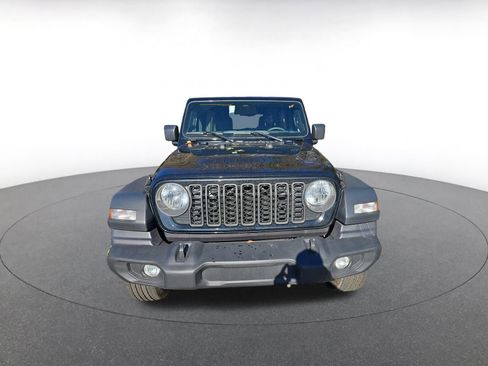Used 2025 Jeep Wrangler Sport S image 2