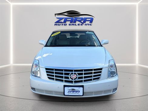 Used 2007 Cadillac DTS Luxury II FWD image 2