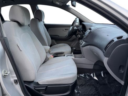 Used 2009 Hyundai Elantra GLS image 18