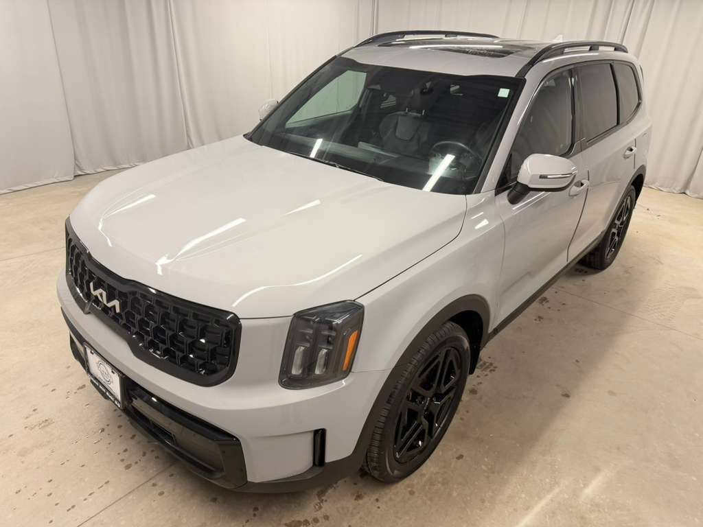 Used 2024 Kia Telluride EX X-Line AWD/4WD image 3