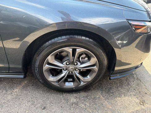 Used 2023 Honda Accord EX image 4